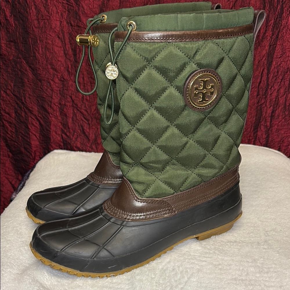Women’s Tory Burch Quilted Green and Brown Boots